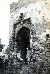 Hungary, Doba, a Somlói vár romos kapuja., 1930, Tatai Gergely, castle ruins, Fortepan #234854