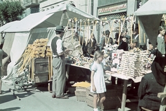 Serbia, Subotica, Deák utca az 1. és 3. szám előtt., 1941, Lukács Zsolt, colorful, market, genre painting, toy, Fortepan #23601