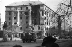 Magyarország, Budapest VIII., Üllői út - József körút kereszteződése, balra szemben a Corvin (Kisfaludy) köz., 1956, Juricza Tibor, forradalom, teherautó, rom, Budapest, épületkár, Fortepan #23663