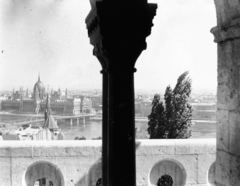 Hungary, Budapest I., látkép a Halászbástyáról a Kossuth híddal és a Parlamenttel., 1958, Pálfi Balázs, Kossuth-bridge, Imre Steindl-design, parliament, Neo-Gothic-style, Danube, eclectic architecture, Budapest, Fortepan #23718