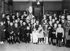 1936, Kővári Brigitta, class photo, Santa Claus, Krampus, Fortepan #23778