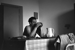 1958, Szánthó Zoltán, camera, tray, glass, jug, table, Fortepan #24286