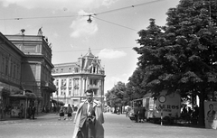 Magyarország, Nyíregyháza, Kossuth tér, balra a Városháza (volt Megyeháza, ma Polgármesteri Hivatal), szemben az egykori Takarékpénztár épülete., 1959, Szánthó Zoltán, Fortepan #24370