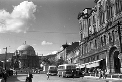 Magyarország, Pécs, Széchenyi tér, a Dzsámi előtt a Szentháromság-szobor és Hunyadi János szobra, jobbra a Városháza., 1959, Szánthó Zoltán, lovas szobor, Hunyadi János-ábrázolás, Fortepan #24379