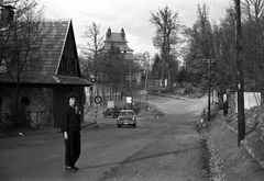 Magyarország, Mátraháza, SZOT üdülő (később Pagoda Pihenő Panzió)., 1959, Szánthó Zoltán, Trabant-márka, nő, automobil, Medgyaszay István-terv, Fortepan #24406