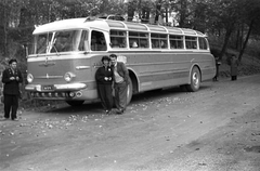 Magyarország, Mátraháza, Ikarus 55 távolsági autóbusz., 1959, Szánthó Zoltán, autóbusz, magyar gyártmány, Ikarus-márka, Ikarus 55, rendszám, Fortepan #24409