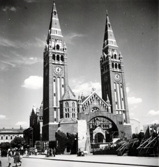 Hungary, Szeged, Dóm tér, Fogadalmi templom., 1936, Lőrincze Judit, theater, Frigyes Schulek-design, Catholic Church, Cathedral, Fortepan #24492