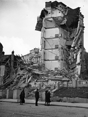 Serbia, Belgrade, ulica Brankova, a romos épület mögött az ulica Marsala Birjuzova házai láthatók., 1941, Martin Djemil, ruins, Fortepan #24657