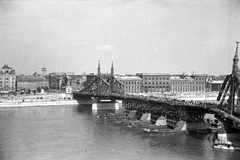 Magyarország, Budapest, Szabadság híd, a pontonhíddal kiegészített hídroncs a Gellérthegyről nézve., 1945, Kurutz Márton, hídroncs, Duna, Duna-híd, Feketeházy János-terv, Fortepan #24691