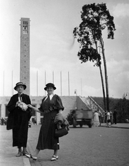 Németország, Berlin, Olympiapark, háttérben a Harangtorony és a Langemarckhalle., 1936, Vass Károly, stadion, Fortepan #24786