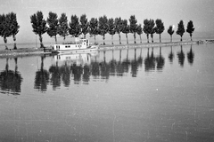 Magyarország, Balatonszemes, a hajókikötő nyugati mólója a VITUKI kutatóhajójával., 1962, Tóth Károly dr, hajó, magyar gyártmány, kikötő, Balaton Vituki hajó, Fortepan #24867