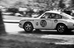 Hungary, People's Park, Budapest X., Budapest Nagydíj, túraautó EB futam. A Porsche 911 versenyautóban a futamgyőztes Toine Hezemans., 1969, Tóth Károly dr, Gerrman brand, car race, automobile, Porsche-brand, Budapest, Fortepan #24983