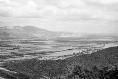 Hungary, kilátás a Szentendrei-szigetre, a Naszályra és Vácra az Urak Asztala felől., 1969, Tóth Károly dr, Fortepan #24998