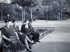 Hungary, Budapest V., Széchenyi rakpart, jobbra a háttérben a Parlament., 1938, Fortepan/Album062, Budapest, Fortepan #250069