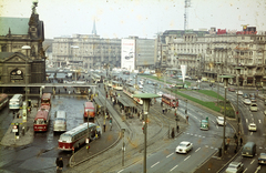 Németország, Frankfurt am Main, az Am Hauptbahnhof a Baseler Strasse egyik épületéből fényképezve, Frankfurt am Main, NSZK
A kép bal szélén a Hauptbahnhof (Főpályaudvar) épülete látható., 1968, Pozsgay Eszter, Fortepan #250100