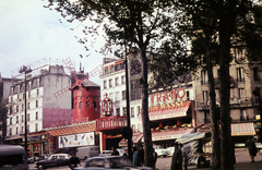 Franciaország, Párizs, Boulevard de Clichy, Moulin Rouge mulató., 1969, Pozsgay Eszter, Fortepan #250149