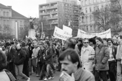 Magyarország, Budapest II., Bem József tér, a március 15-i megemlékezés és békés tüntetés résztvevői a Bem szobor előtt., 1989, Vimola Károly, rendszerváltás, Budapest, Fortepan #250415