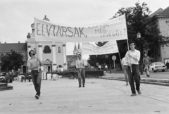 Magyarország, Vác, Március 15. tér, háttérben a Fehérek temploma., 1989, Vimola Károly, tüntetés, Domonkos rend, rendszerváltás, Fortepan #250424