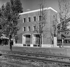 Magyarország, Óbuda, Budapest III., Gázgyár utca, az Óbudai Gázgyár trafóháza., 1959, FŐMTERV, Domonkos Endre, Budapest, kerítés, Fortepan #251155