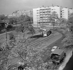 Magyarország, Budapest XIII., Lehel (Élmunkás) tér, szemben a Lehel út melletti "Élmunkás házak"., 1959, FŐMTERV, Domonkos Endre, Budapest, lakótelep, forgalom, villamos, Fortepan #251184