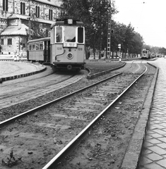 Magyarország, Budapest XIII., a Váci út a Lehel (Élmunkás) térnél, balra az Árpád-házi Szent Margit-templom., 1959, FŐMTERV, Domonkos Endre, Budapest, villamos, viszonylatszám, viszonylattábla, Fortepan #251214