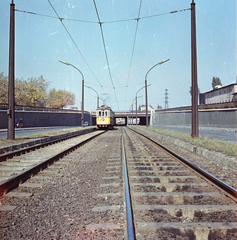 Magyarország, Budapest XIII.,Budapest IV., a Béke utcai közúti aluljáró a Gyöngyösi utca irányából nézve., 1959, FŐMTERV, Domonkos Endre, Budapest, villamos, színes, sínpálya, Fortepan #251223