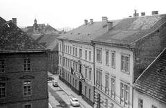 Hungary, Budapest I., kilátás Mária Magdolna-templom tornyából, szemben középen az Úri utca 64-66., a FŐMTERV székháza., 1961, FŐMTERV, Budapest, Fortepan #251485