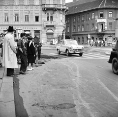 Hungary, Budapest V.,Budapest VI., József Attila utca a Bajcsy-Zsilinszky út felé nézve, szemben a Paulay Ede utca torkolata., 1961, FŐMTERV, Budapest, Fortepan #251493