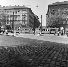 Hungary, Budapest V.,Budapest VI., a Bajcsy-Zsilinszky út és a Podmaniczky (Rudas László) utca átépítés után, szemben a Kálmán Imre (Kálmán) utca., 1961, FŐMTERV, Budapest, Fortepan #251519