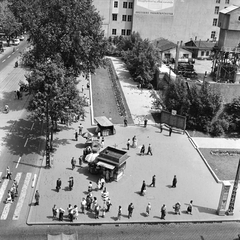 Hungary, Budapest V.,Budapest VIII., Rákóczi út - Múzeum körút sarok, a metróépítés területe. A felvétel az Astoria szállóból készült., 1961, FŐMTERV, Budapest, newsstand, Fortepan #251528