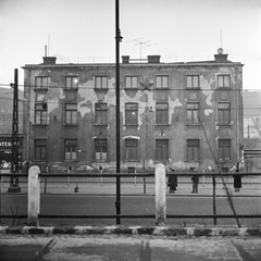 Magyarország, Budapest VIII., Fiumei (Mező Imre) út, a Baross kocsiszín melletti villamosmegálló a Józsefvárosi pályaudvar felől nézve., 1962, FŐMTERV, Domonkos Endre, Budapest, Fortepan #251639