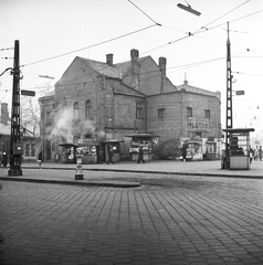 Magyarország, Budapest VIII., Baross utca, balra a Baross kocsiszín, jobbra a Fiumei (Mező Imre) út., 1962, FŐMTERV, Domonkos Endre, Budapest, lottó, könyvárus, eszpresszó, Fortepan #251641