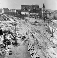 Magyarország, Tabán, Budapest I., kilátás a Gellérthegy felől a Döbrentei tér, az Alexandriai Szent Katalin-templom és a Budavári Palota (korábban Királyi Palota) felé., 1962, FŐMTERV, Domonkos Endre, Budapest, Fortepan #251663