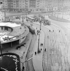 Magyarország, Budapest XI., Móricz Zsigmond körtér, balra fenn a Villányi út - Himfy utca sarkán álló ház látható., 1962, FŐMTERV, Domonkos Endre, gomba, Budapest, Fortepan #251720