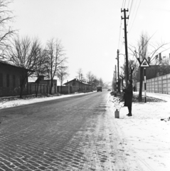 Magyarország, Budapest X., Gyömrői út az Újhegyi út irányából a Ferihegyi Repülőtérre vezető út vasbeton hídja felé nézve, 1962, FŐMTERV, Domonkos Endre, Budapest, Fortepan #251736