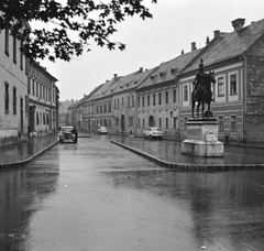 Magyarország, budai Vár, Budapest I., Úri utca a Szentháromság utcánál, Hadik András lovasszobra (ifj. Vastagh György, 1937.)., 1963, FŐMTERV, Domonkos Endre, Hadik András-ábrázolás, Budapest, Fortepan #251821