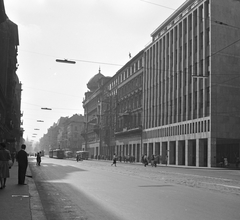 Magyarország, Budapest VII.,Budapest VIII., Rákóczi út az Erzsébet (Lenin) körút felé nézve, jobbra az Osvát utca torkolata., 1963, FŐMTERV, Domonkos Endre, Budapest, Fortepan #251822