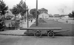 Magyarország, Budapest XIII., Váci út - Róbert Károly körút kereszteződése a Déryné köztől nézve., 1963, FŐMTERV, Domonkos Endre, Budapest, kézikocsi, deszka, közmű, Fortepan #251857