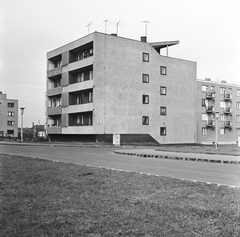 Magyarország, Óbuda, Budapest III., Kísérleti lakótelep, Bécsi út, szemben középen a Gyenes utca 17. számú ház., 1963, FŐMTERV, Domonkos Endre, Budapest, Fortepan #251890