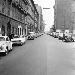 Magyarország, Budapest V., az Apáczai Csere János utca a Türr István utca és a Petőfi tér között, jobbra a Duna szálló., 1963, FŐMTERV, Domonkos Endre, Mercedes W136, Opel Kadett, Opel Rekord P1, Volkswagen Bogár, Volkswagen Transporter 1, Budapest, Fortepan #251921