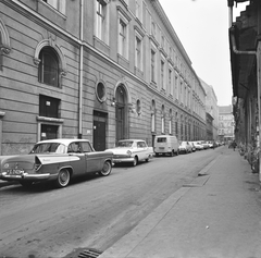 Magyarország, Budapest VII., Hársfa utca, balra a Royal Szálló hátsó homlokzata, szemben a távolban a Király (Majakovszkij) utca., 1963, FŐMTERV, Domonkos Endre, Budapest, Fortepan #251932