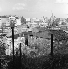 Magyarország, Tabán, Budapest I., kilátás a Hegyalja úttól az épülő Erzsébet híd felé, előtérben a Rác fürdő., 1963, FŐMTERV, Domonkos Endre, Budapest, Fortepan #251999