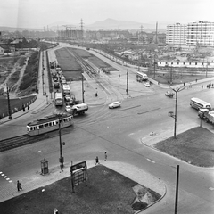 Magyarország, Budapest XIII., kilátás a Váci út 63-as számú házból az Árpád híd pesti hidfője felé, előtérben a Váci út - Róbert Károly körút lerszteződése., 1963, FŐMTERV, Domonkos Endre, Budapest, villamos, Fortepan #252011