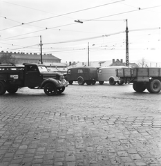 Magyarország, Budapest XIII., Váci út - Róbert károly körút kereszteződése, háttérben balra a Hétház munkáskolónia épületének Árbóc utcai homlokzata., 1963, FŐMTERV, Domonkos Endre, Budapest, Fortepan #252013