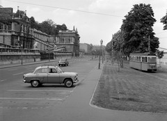 Magyarország, Budapest I., Ybl Miklós tér, balra a Várkert bazár., 1966, FŐMTERV, Domonkos Endre, Budapest, Fortepan #252096