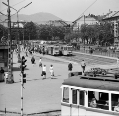 Magyarország, Budapest II.,Budapest XII., Széll Kálmán tér, a Szilágyi Erzsébet (Olasz) fasor felé nézve., 1966, FŐMTERV, Domonkos Endre, Budapest, Fortepan #252109