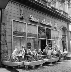 Magyarország, Budapest VI., Andrássy út (Népköztársaság útja) 37., Párisi cukrászda., 1966, FŐMTERV, Domonkos Endre, Budapest, Fortepan #252143