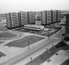 Magyarország, Budapest XI., kilátás az Október huszonharmadika (Schönherz Zoltán) utca - Szerémi sor közötti háztömbből a Budafoki út és a Bogdánfy utca közötti épületekre., 1966, FŐMTERV, Domonkos Endre, Budapest, Lágymányos, Lágymányosi lakótelep, Fortepan #252159