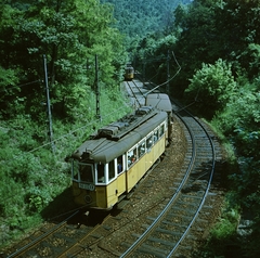 Magyarország, Hűvösvölgy, Budapest II., villamos vonal a Hűvösvölgyi úti (Vörös Hadsereg útja) felüljáróról nézve., 1966, FŐMTERV, Domonkos Endre, Budapest, színes, Fortepan #252199