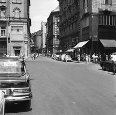 Magyarország, Budapest V., Váci utca, balra a Piarista (Pesti Barnabás) utca, jobbra a Haris köz torkolata., 1966, FŐMTERV, Domonkos Endre, Budapest, Fortepan #252246